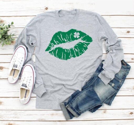 St Patrick day svg, Distressed Kiss svg, St Patrick’s day shirt SVG - Image 2